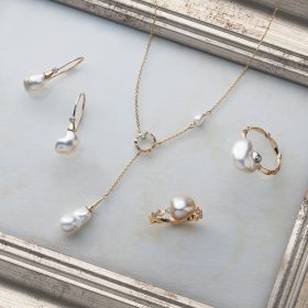 シプレ ド・オールの2022年の新作ジュエリーです。バロック真珠を使用したK10YG(イエローゴールド)の真珠シリーズです。