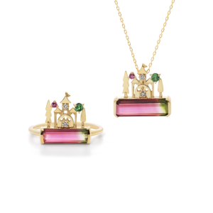 バイカラートルマリンを主役にした「旅する遊園地」シリーズ。K10の繊細なパーツで小さなお城と樹木を描いた、夜景のように輝くジュエリーコレクションです。