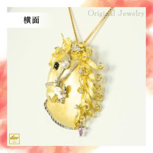 2026年干支 丙午 馬モチーフ K18ブローチ兼ペンダント 花と蝶 ダイヤモンド 浦和 シプレドオール