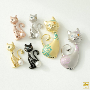 日本橋三越の催事出店告知画像。地金はsilver(シルバー)猫モチーフジュエリー。ペンダントネックレス。2026年2月15日〜18日、日本橋三越7階で開催。